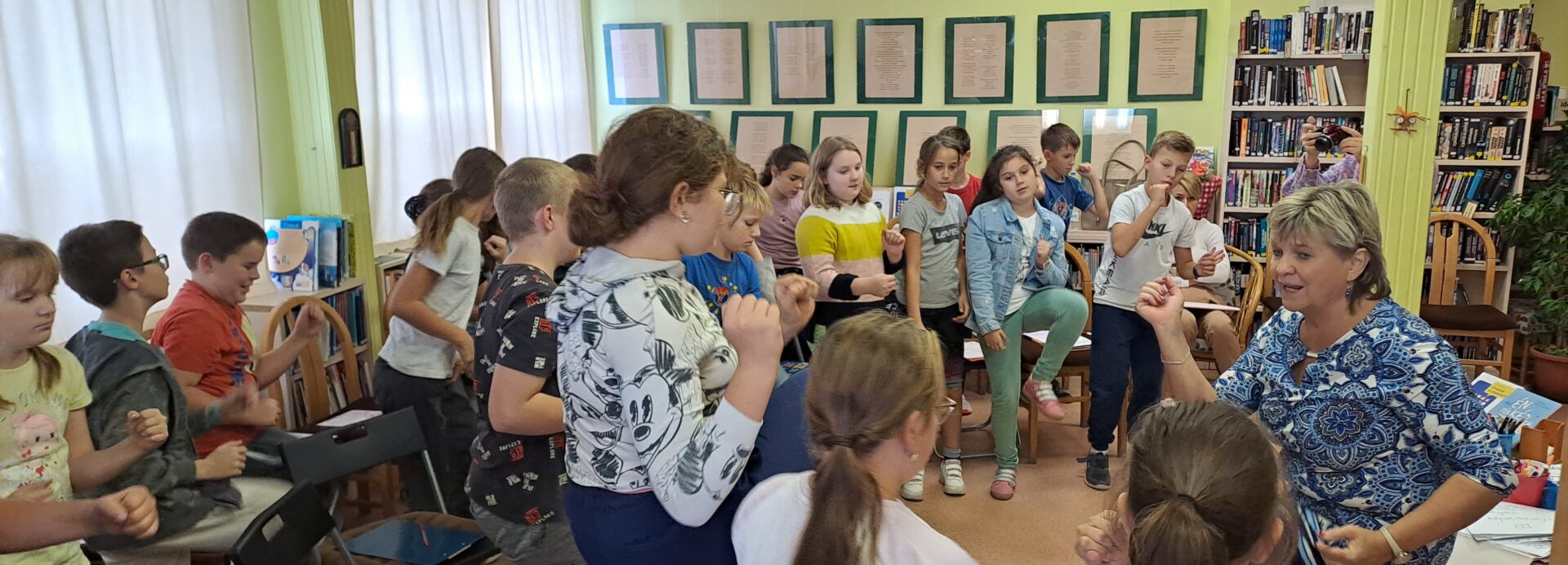 Játékos foglalkozás a Jókai Mór Városi Könyvtárban